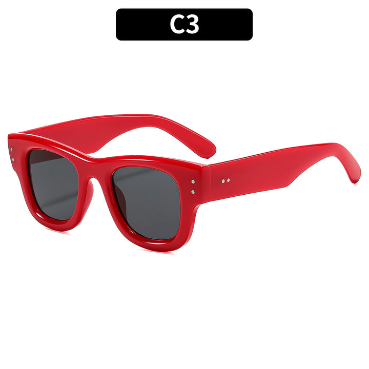 Retro-Inspired Stylish Square Sunglasses