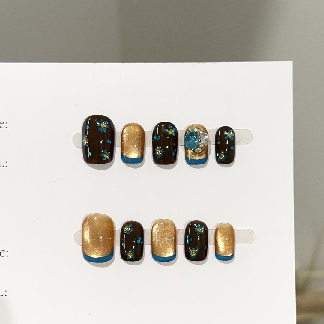 Artistic Press-On Nail Art Set