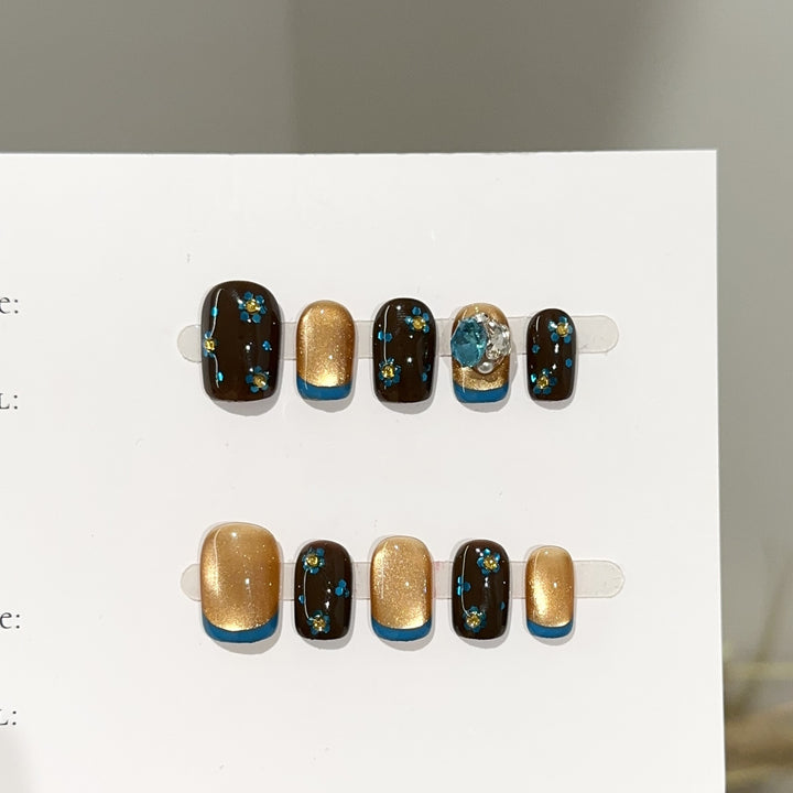 Artistic Press-On Nail Art Set