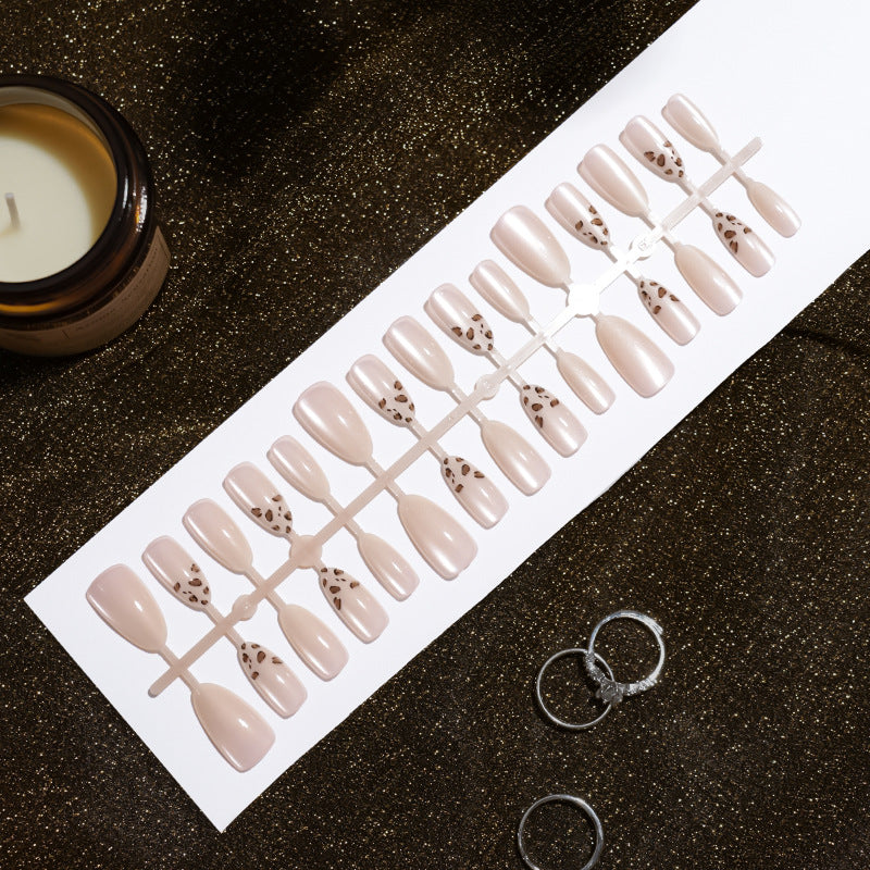 Artificial Nail Tips in Modern Leopard Design Kalsten