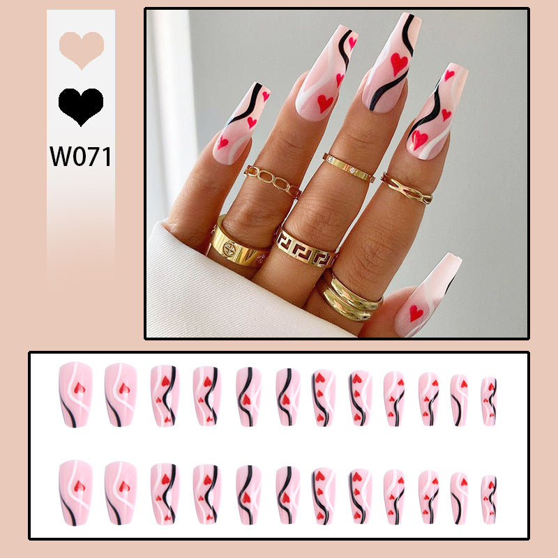 Artificial nails with romantic heart designs and elegant design Kalsten