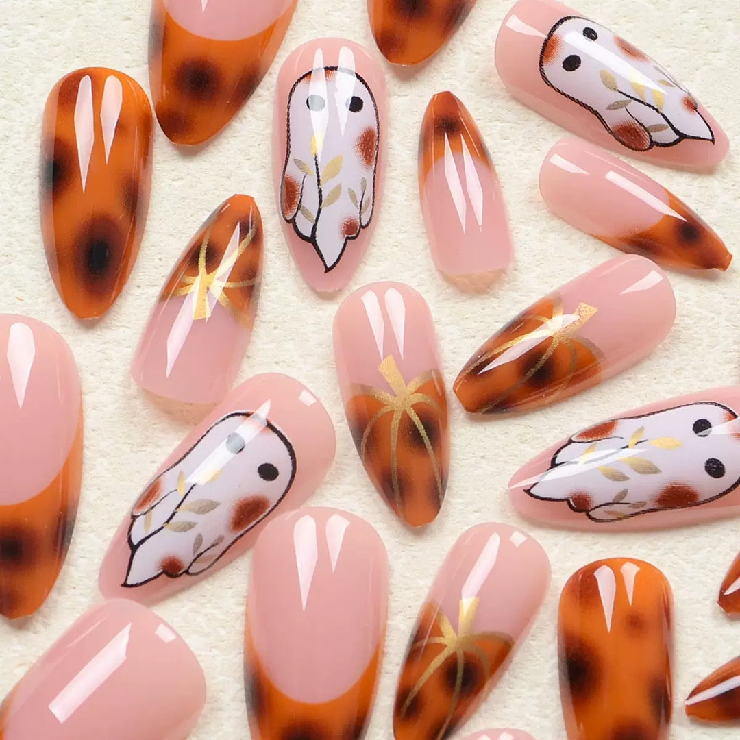 Nail art set with elegant owl motifs and animal accents Kalsten