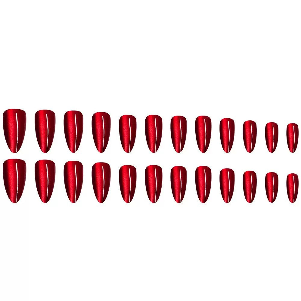 Artificial nail set with glamorous high gloss and elegant tips Kalsten
