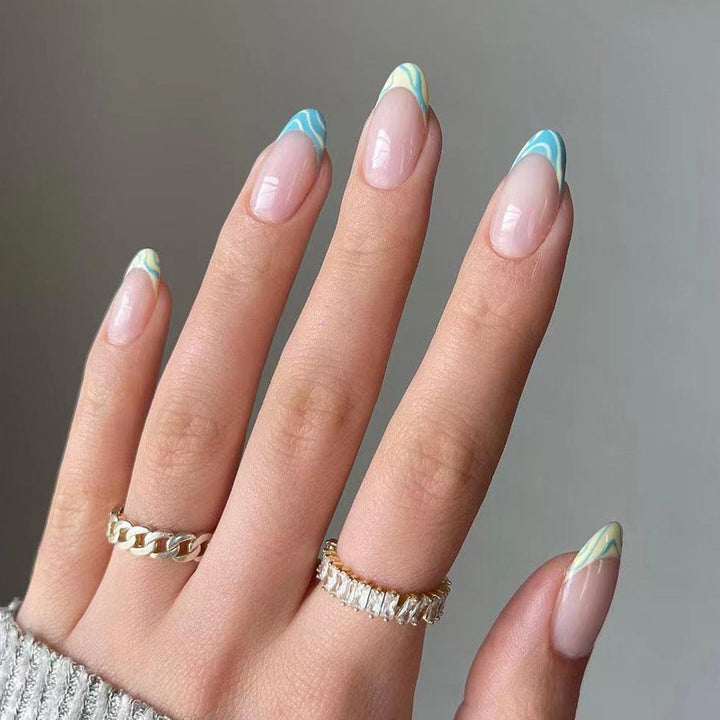 Creative Nail Art with Gradient and Geometric Accents Kalsten