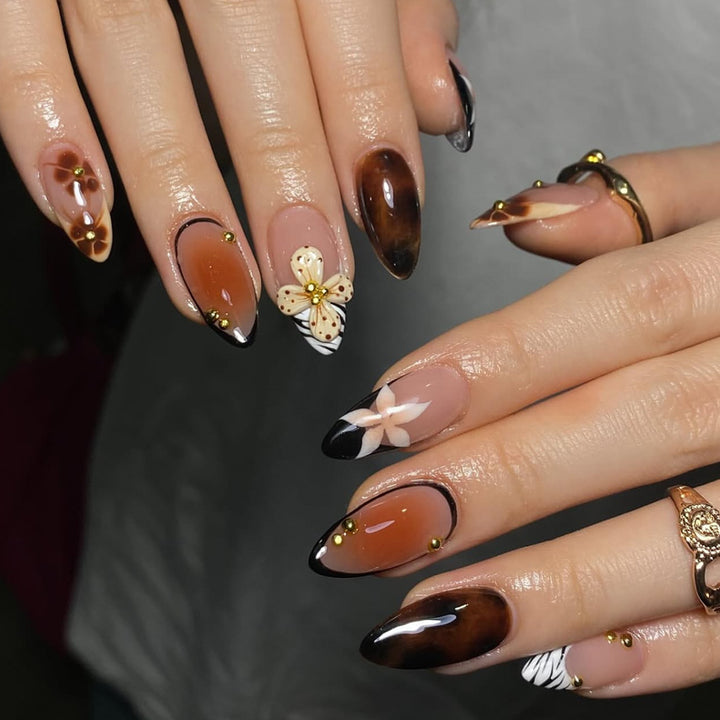 Artificial nails with exclusive 3D design and flower accents Kalsten