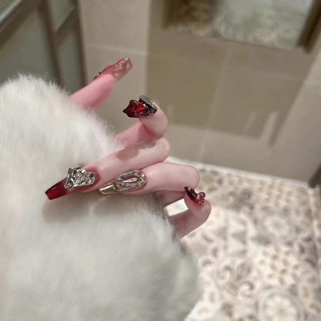 Glamorous Decorative Press-On Nails Set