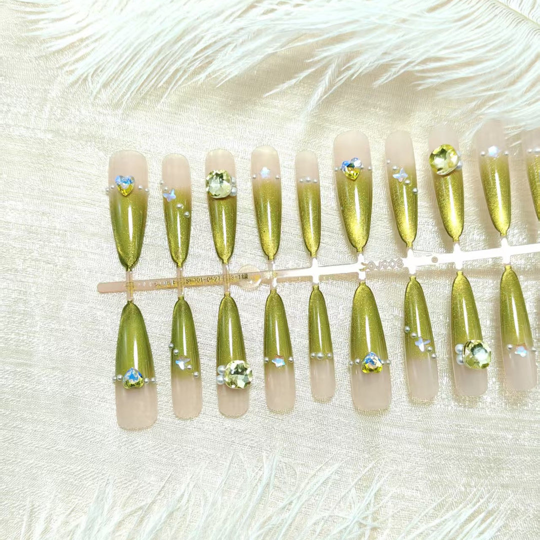 Artificial nails with elegant glitter accents Kalsten