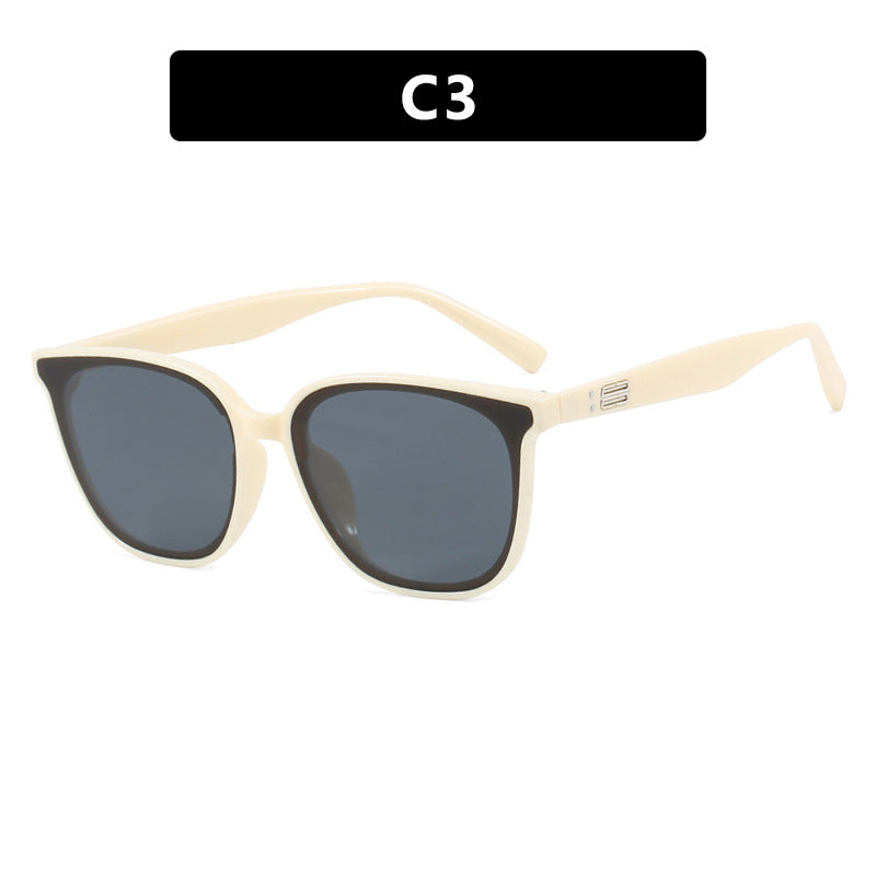 Women’s sunglasses in modern chic style Kalsten