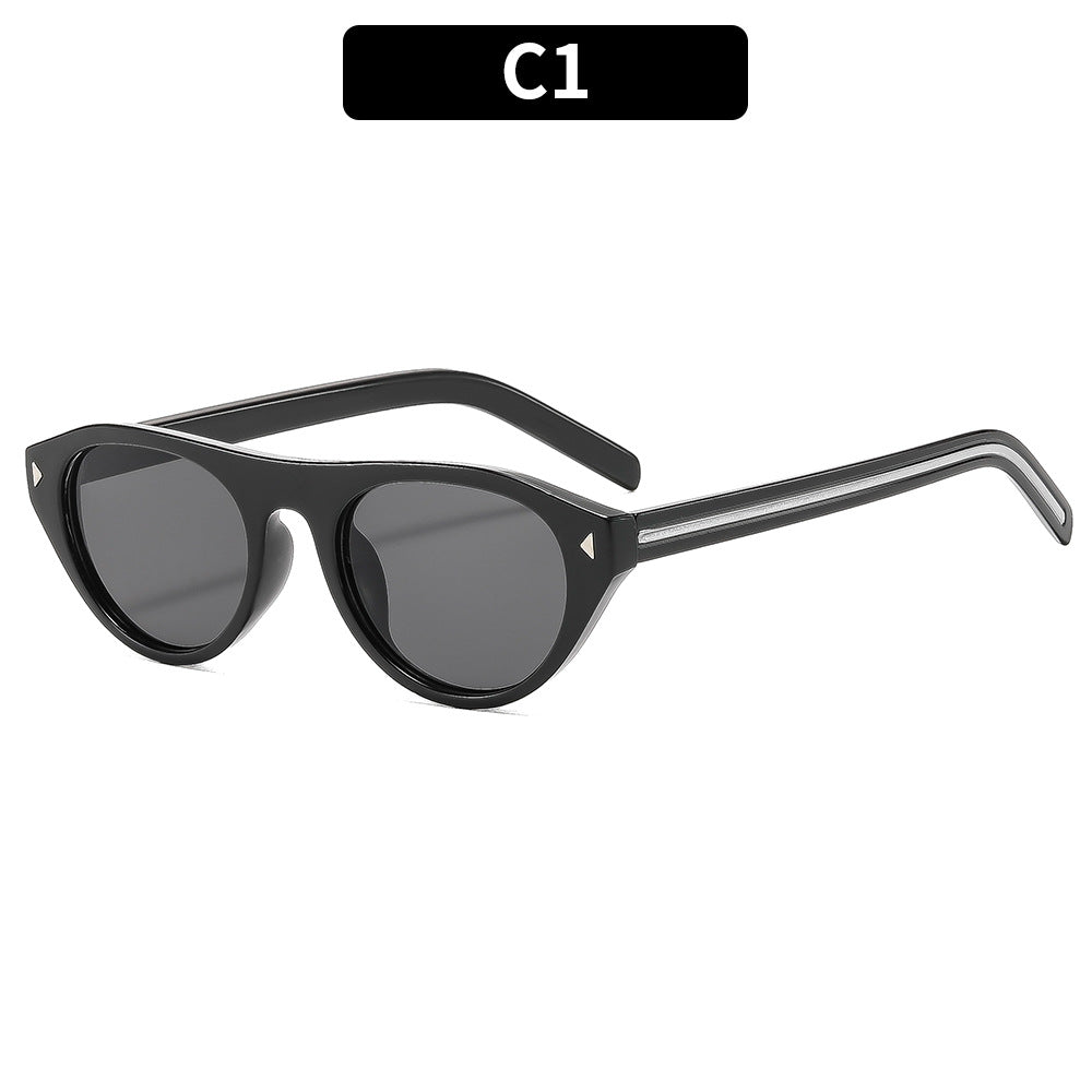 Cat-Eye Sunglasses with Stylish Accent