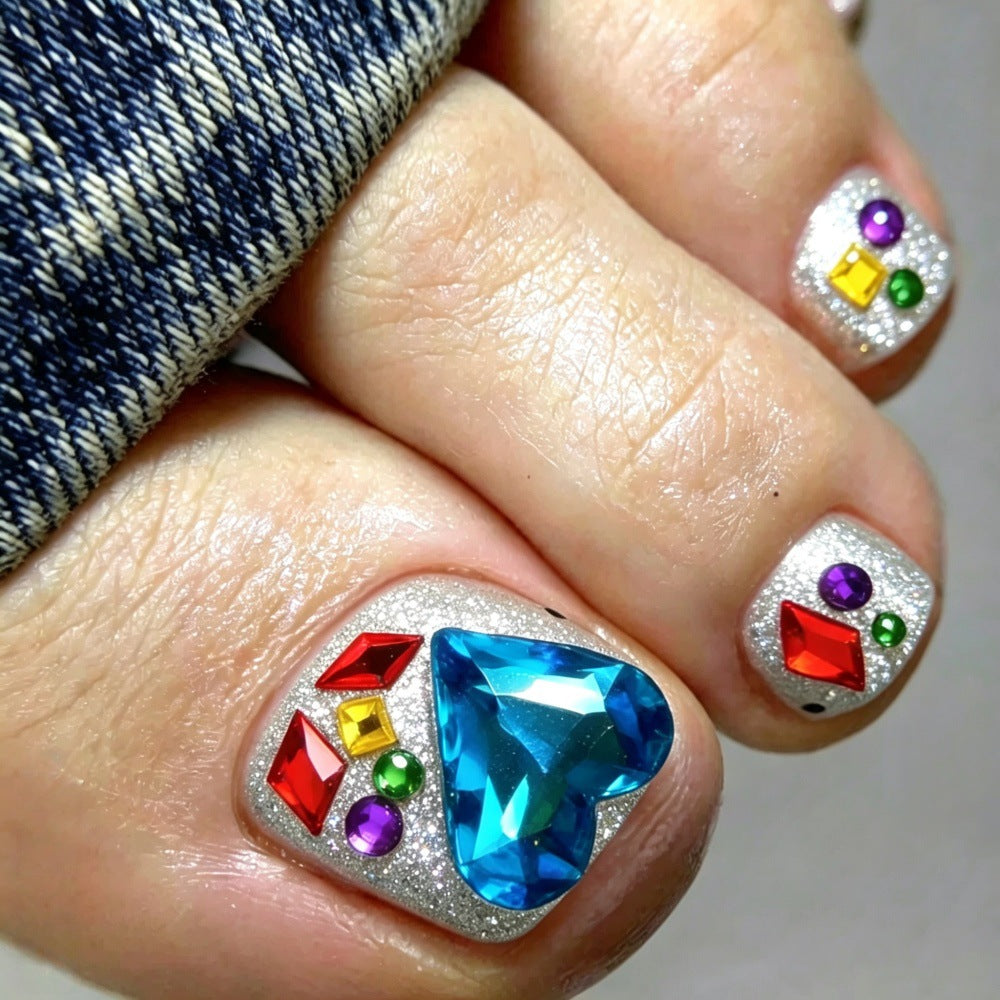 Nail art with glamorous 3D jewelry accents Kalsten