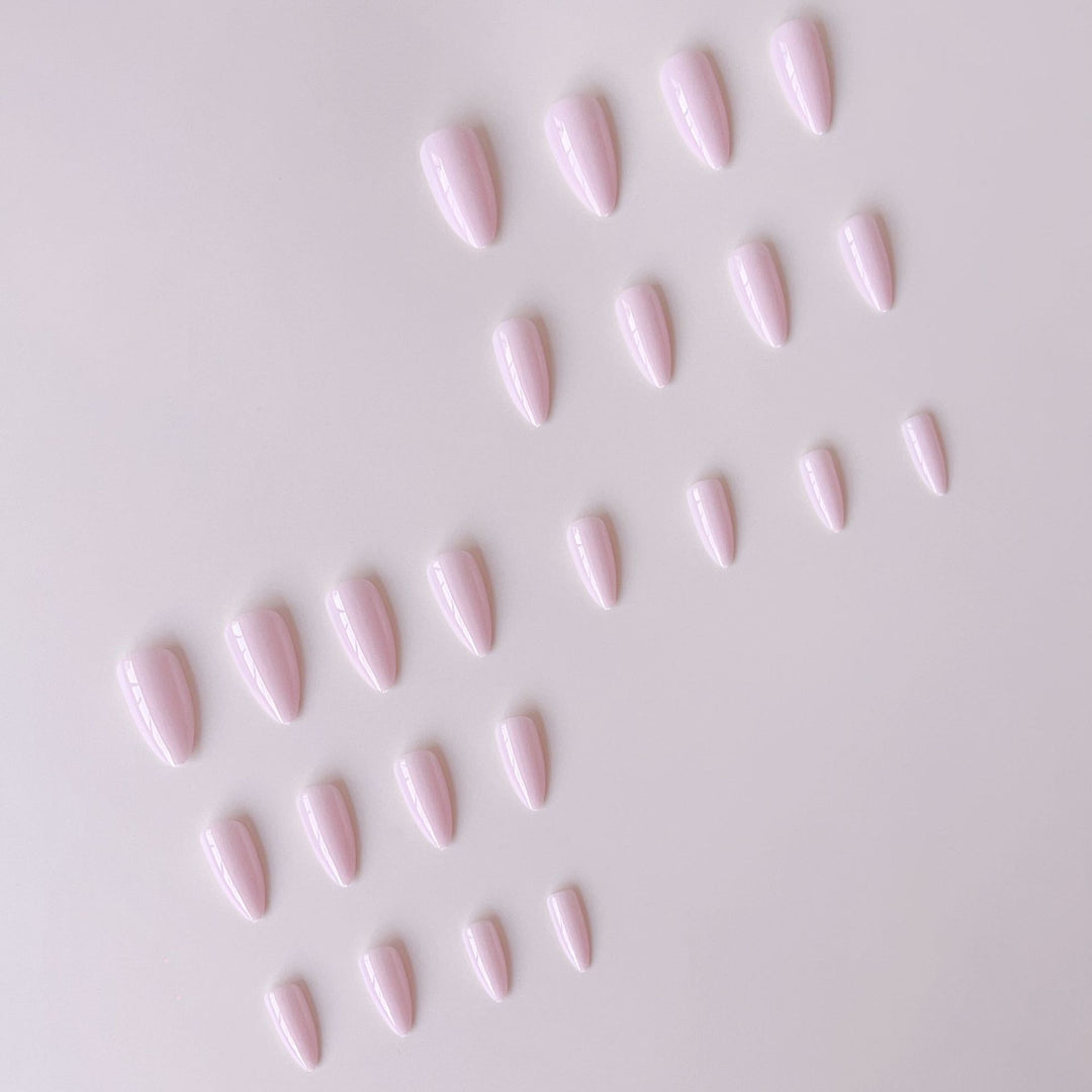 Artifical nail set with elegant, pointed and high-gloss nails Kalsten