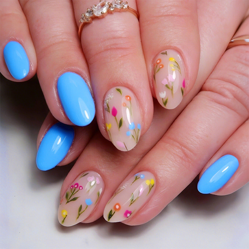 Floral-Inspired Press-On Nail Art Kalsten