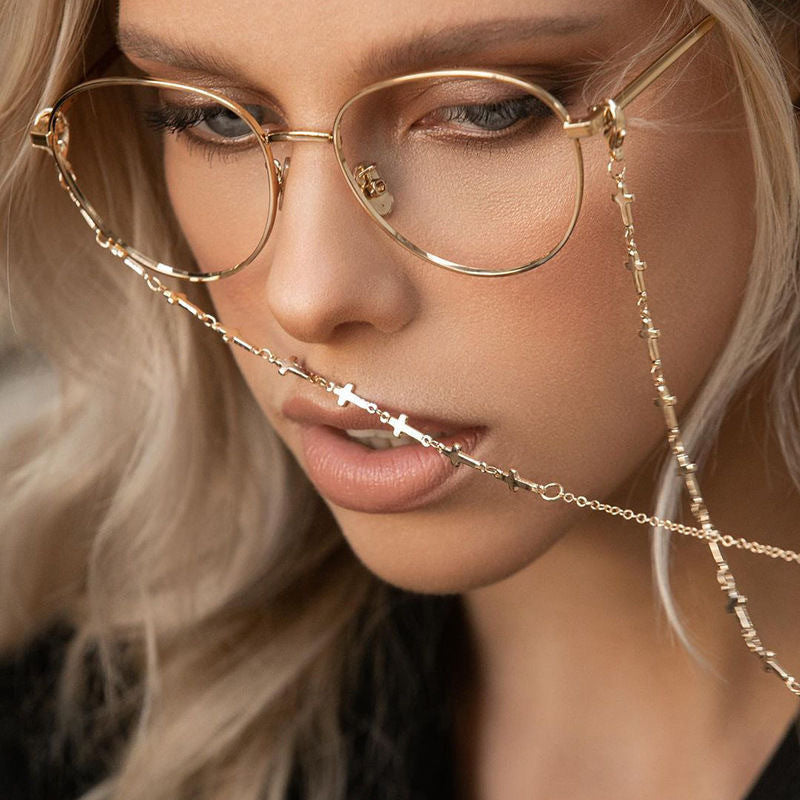 Stylish jewelry necklace with modern elements Kalsten