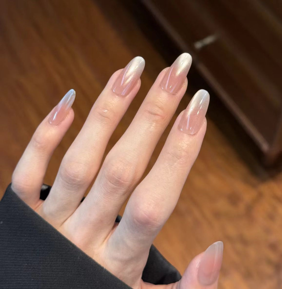 Artificial nails with elegant ombre look Kalsten