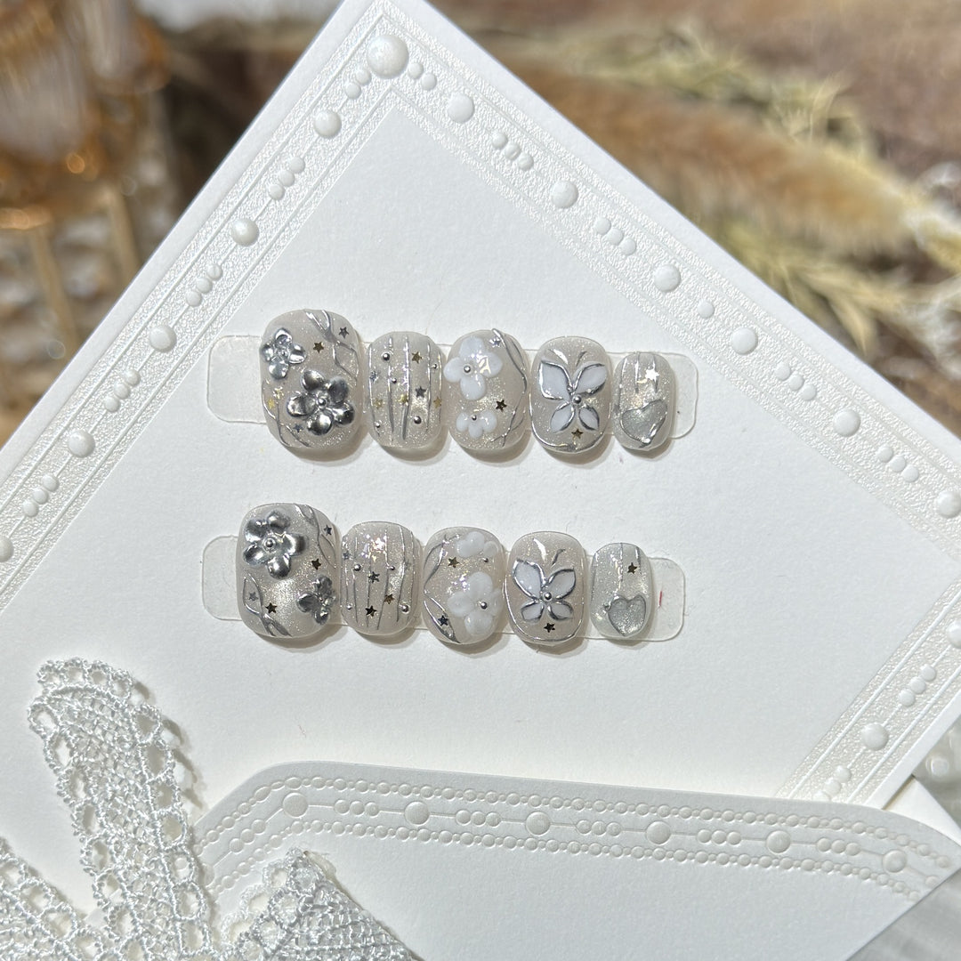 Decorative Press-On Nail Art Set with Floral and Star Accents Kalsten