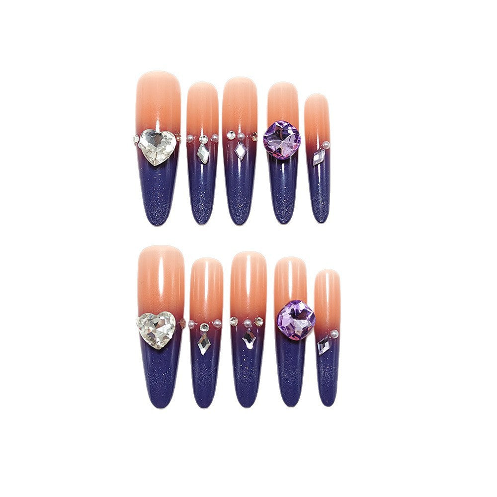 Artificial nails with glitter and elegant 3D applications Kalsten