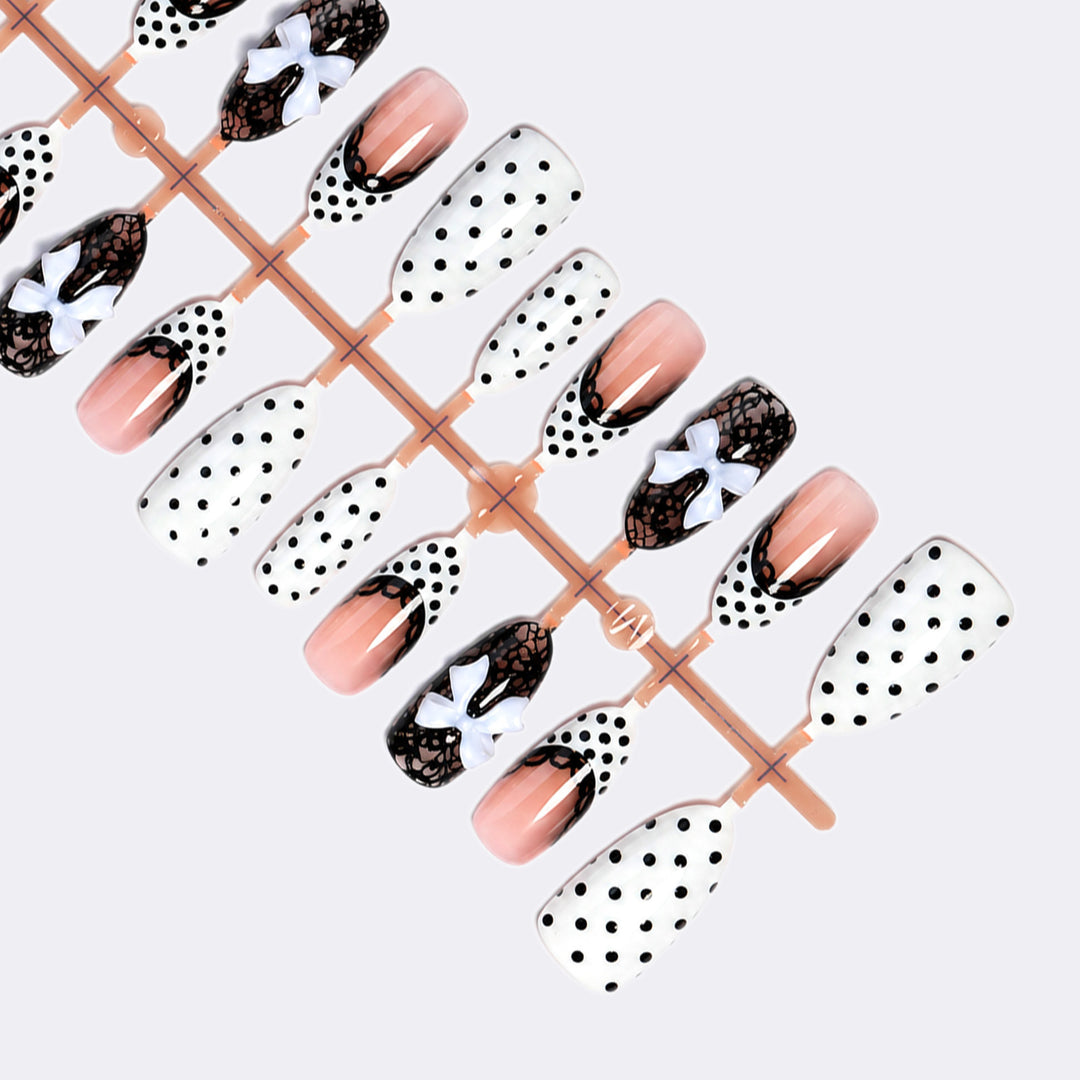 Artificial nail set with elegant tip design Kalsten