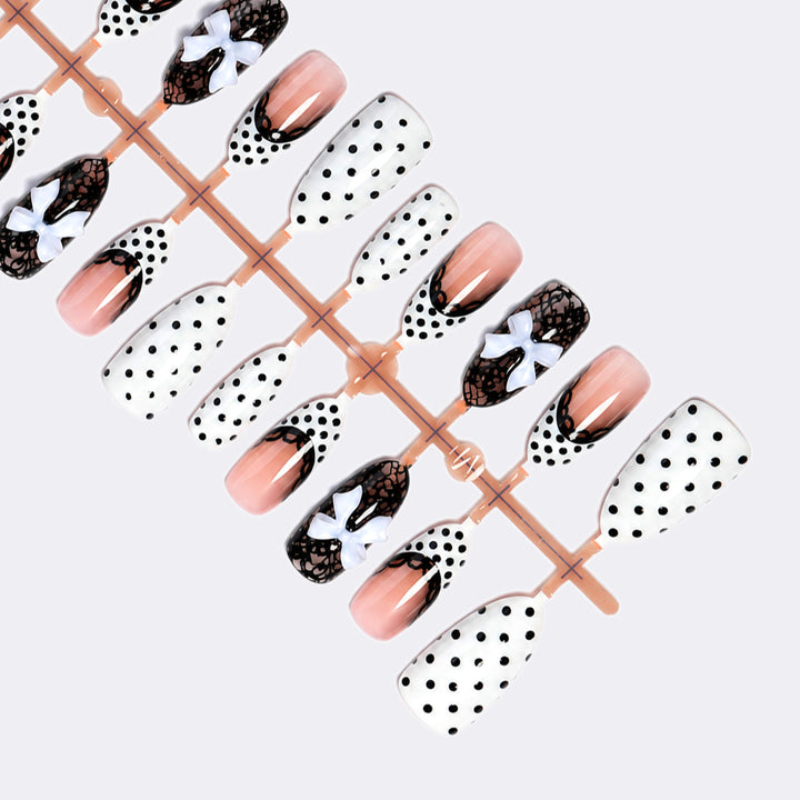 Artificial nail set with elegant tip design Kalsten