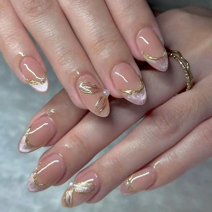 Elegant and artistic nail art Kalsten