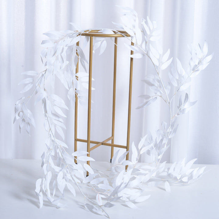Elegant Decorative Leaf Garland