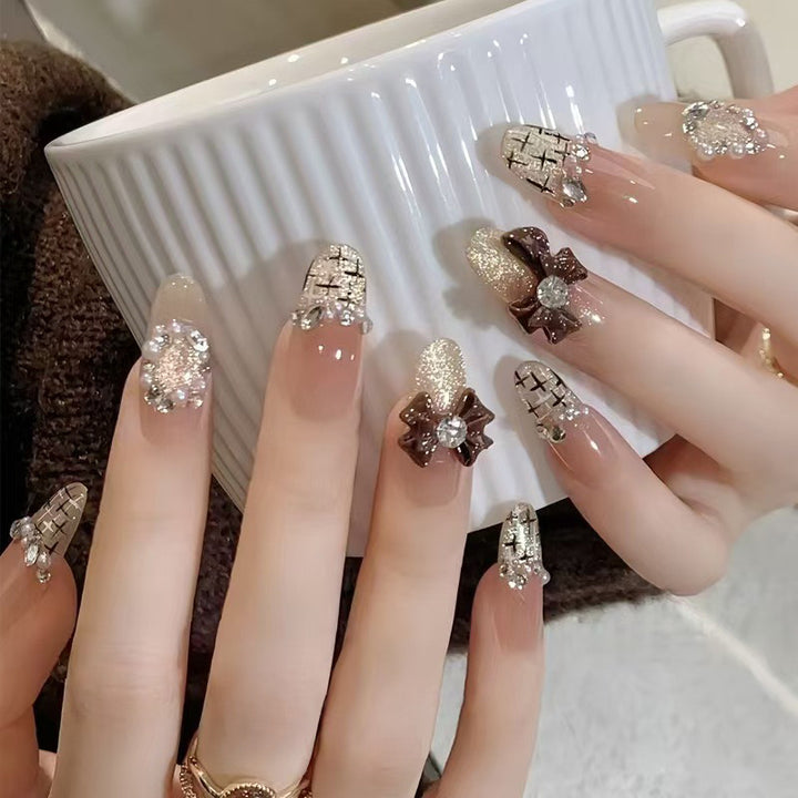 Artificial nails with glamorous decor Kalsten