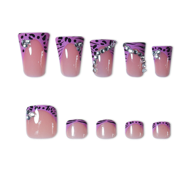 Glamorous Press-On Nail Set with Decorative Accents Kalsten
