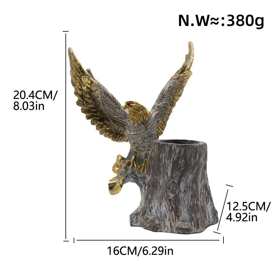 Elegant garden figure with eagle on tree trunk Kalsten