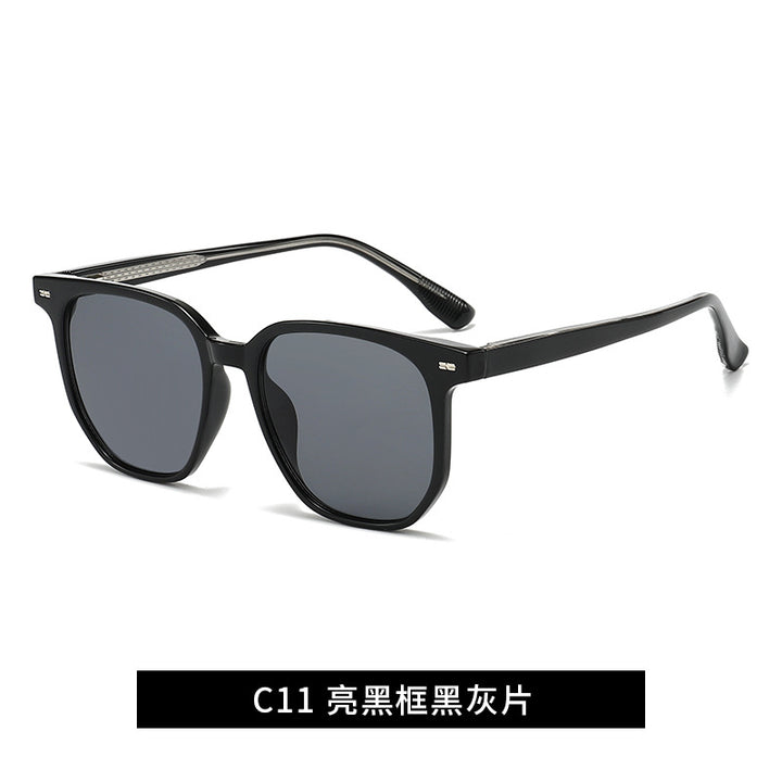 Ladies sunglasses in a modern square frame Kalsten