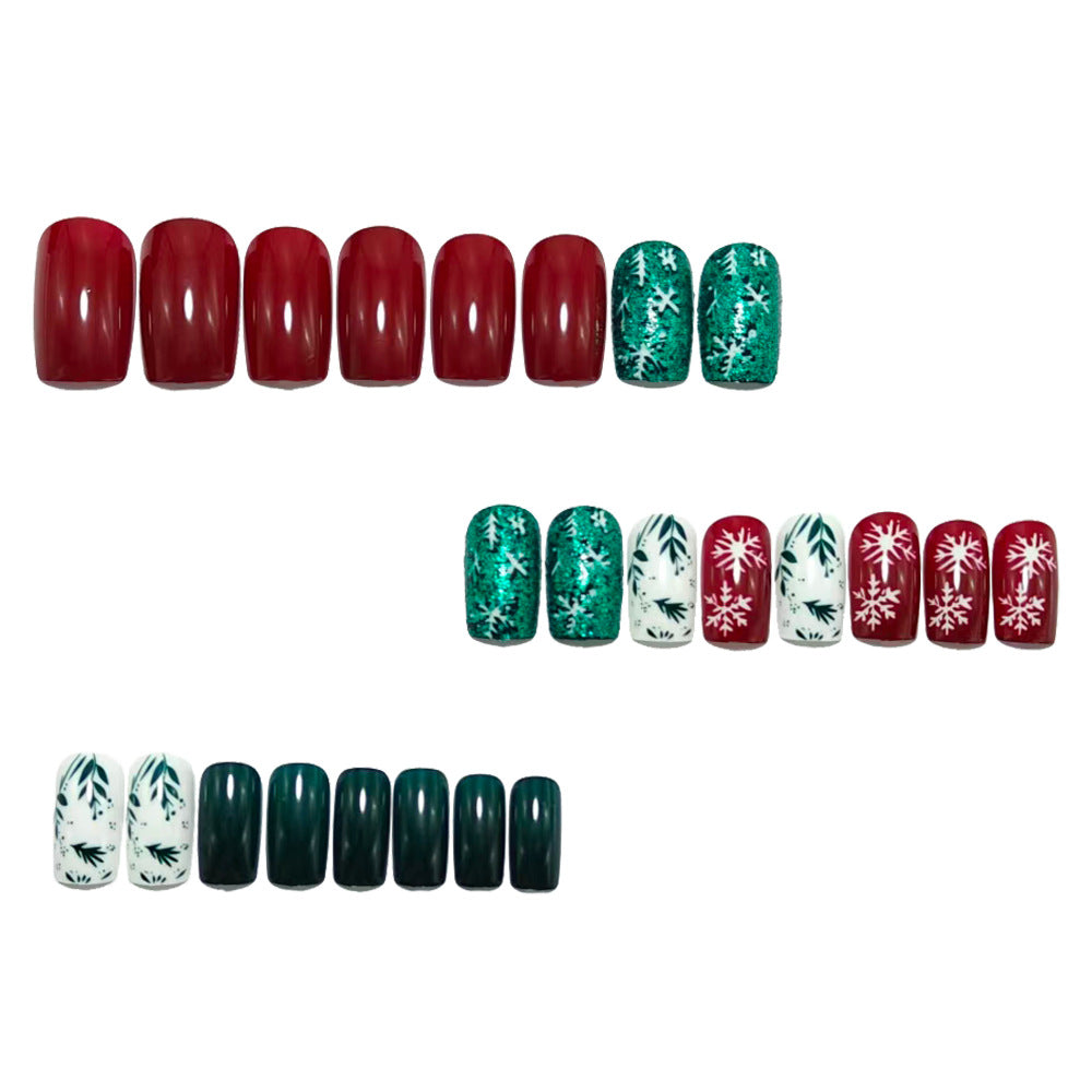 Artificial Nails in Festive Winter Design Kalsten