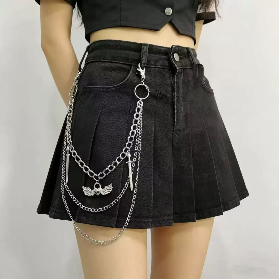 Pleated skirt with stylish chains by Kalsten
