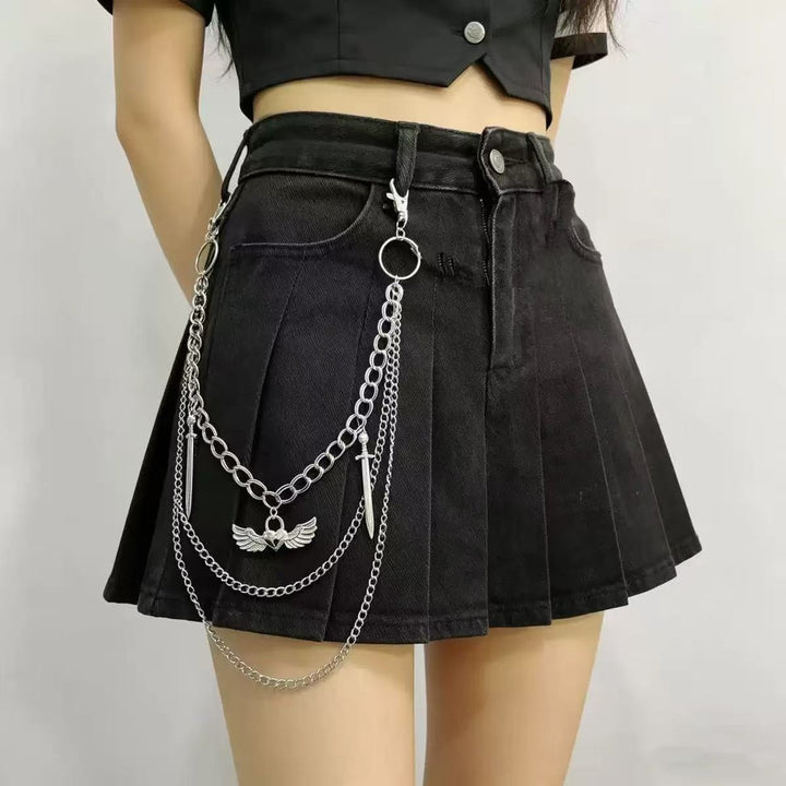 Pleated skirt with stylish chains by Kalsten