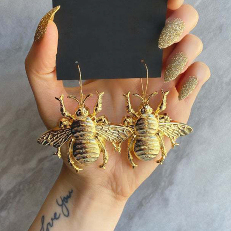 Artistic Insect-Inspired Earrings Kalsten