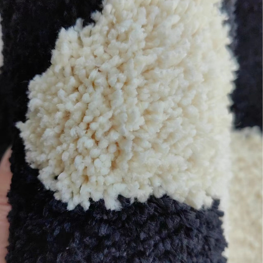 Animal Silhouette Decorative Kalsten Rug