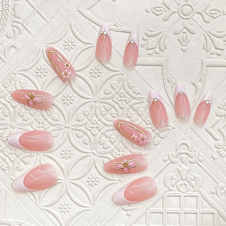 Elegant Press-On Nail Art Set with Floral Accents Kalsten