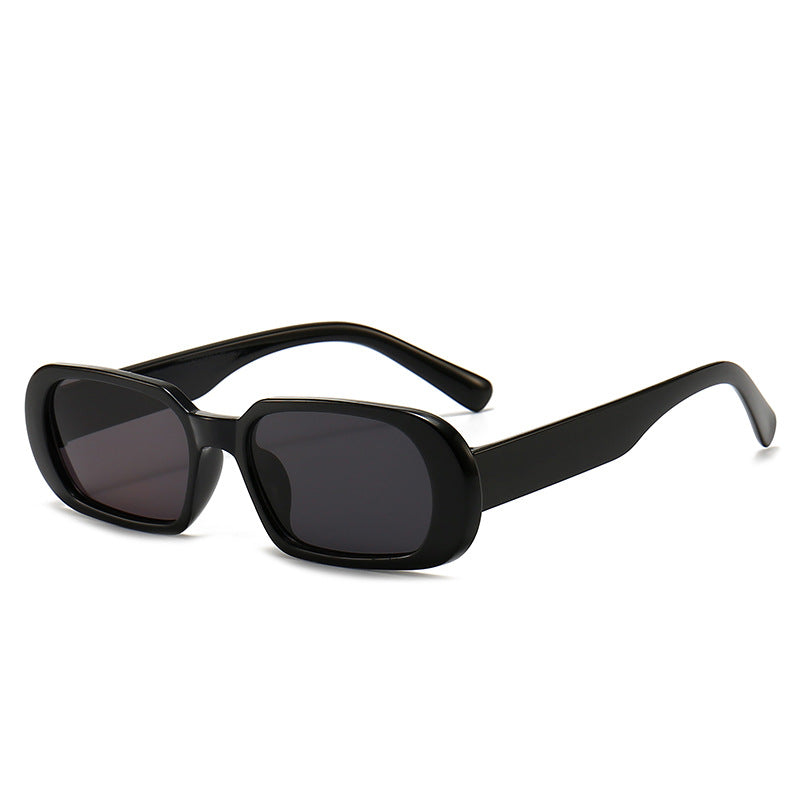 Fashionable Retro-Inspired Square Sunglasses