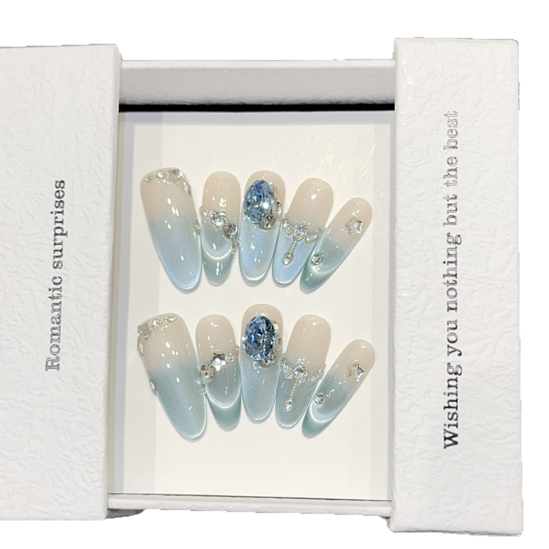 Nail set with Romantic Design and Glitter Elements Kalsten