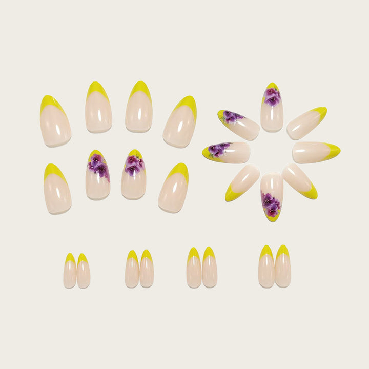 Nail art with playful flower and gradient color design Kalsten