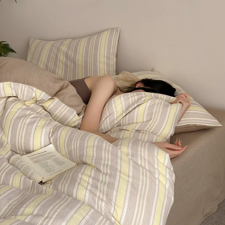 Reversible bedding set made of cotton-linen blend with fine stripe texture and fitted sheet