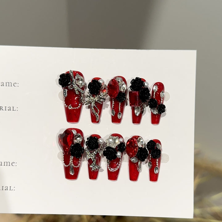 Glamorous Floral-Themed Press-On Nail Set