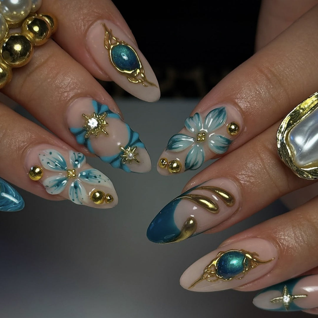 Creative Nail Art Set with Elaborate Flower and Gold Decorations Kalsten