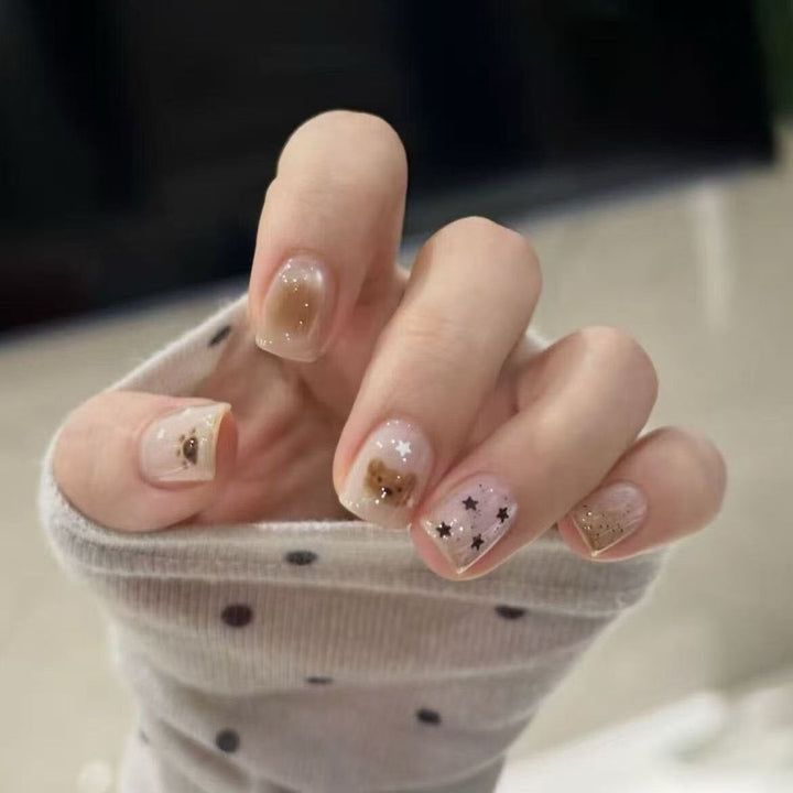 Celestial-Themed Press-On Nail Art Kalsten