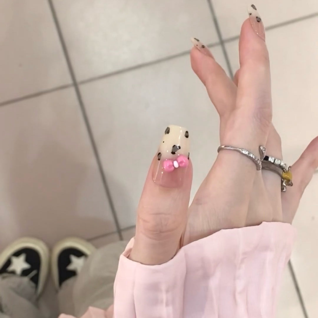 Playful art false nails with cute animal motifs Kalsten