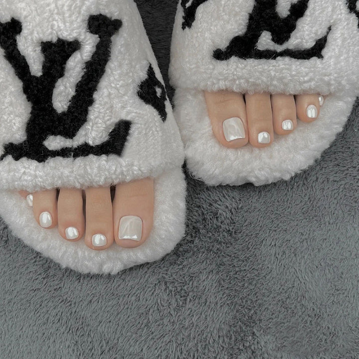 Plush Comfort Slide Slippers Kalsten