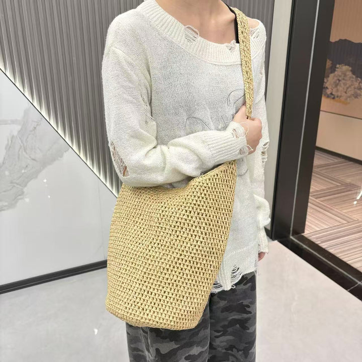 Hand-knotted shoulder bag with modern design Kalsten