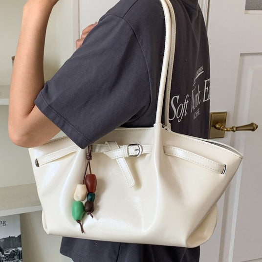Sleek Minimalist Leather Tote Bag