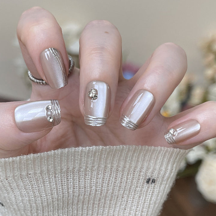 Elegant Decorative Press-On Nails with Metallic Accents Kalsten