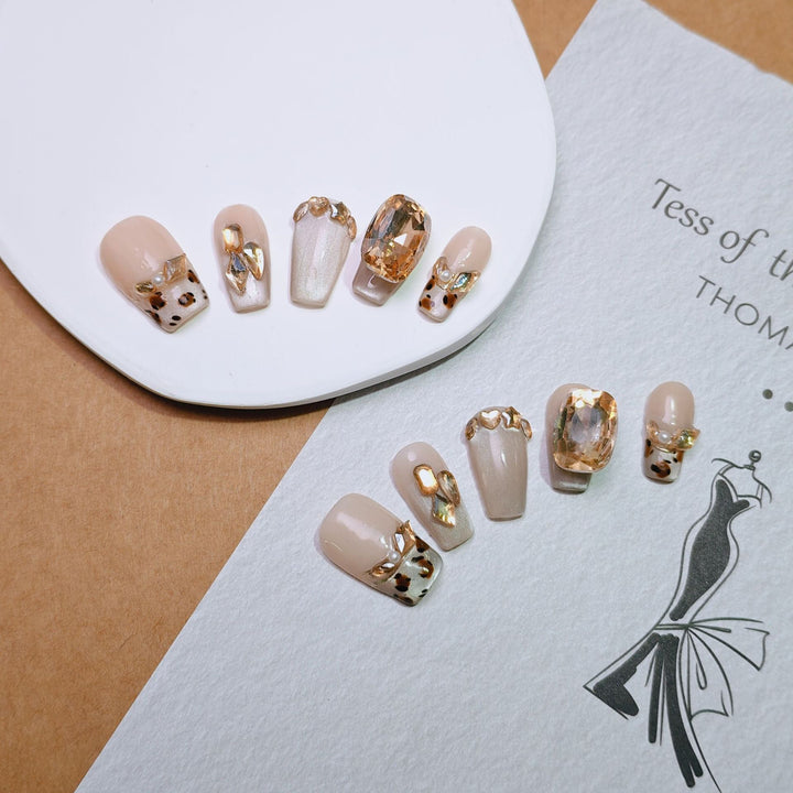 Elegant French Tip Press-On Nails Kalsten