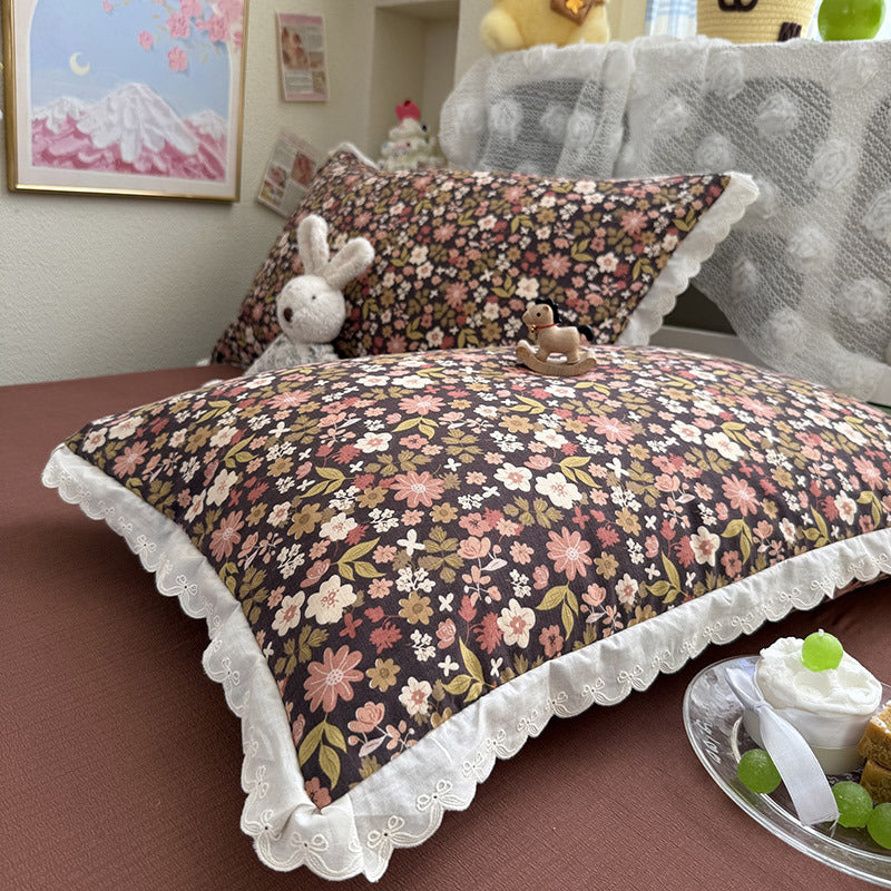 Women Cozy Bedspread with Playful Floral Pattern Kalsten