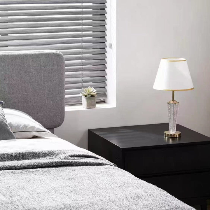 Elegant Crystal Accent Table Lamp