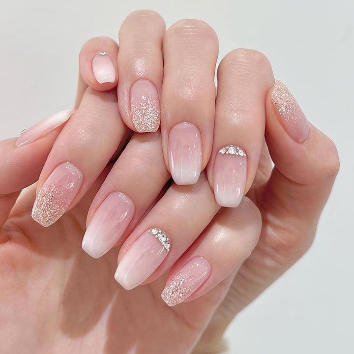Glittery Ombre Nail Set Kalsten
